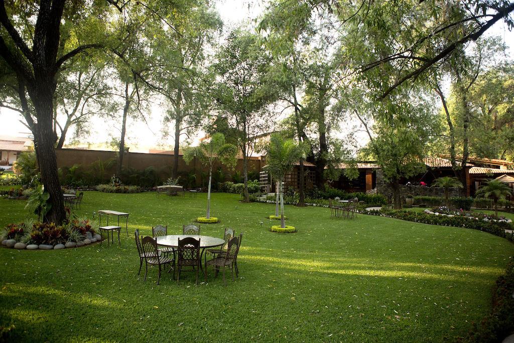 فندق Tacámbaro de Codallosفي  Quinta Sauz المظهر الخارجي الصورة