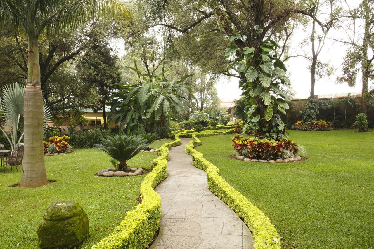 فندق Tacámbaro de Codallosفي  Quinta Sauz المظهر الخارجي الصورة