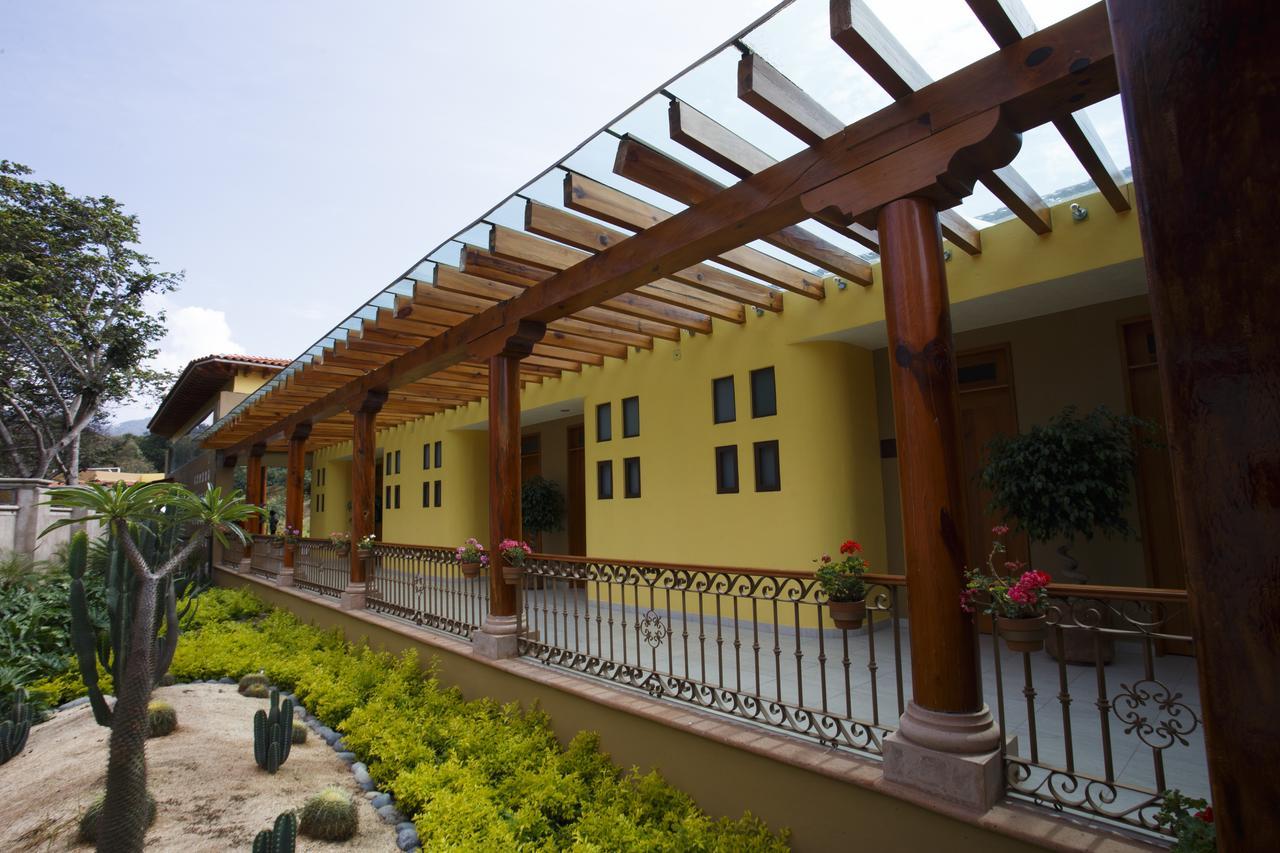 فندق Tacámbaro de Codallosفي  Quinta Sauz المظهر الخارجي الصورة
